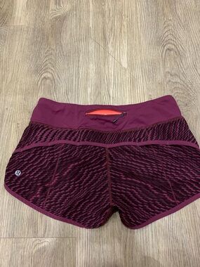 lululemon athletica Women’s Plum Patterned Athletic Shorts